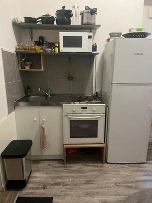 Appartement 2 pièces 29m2 MARSEILLE 10EME 530 euros - Photo 1