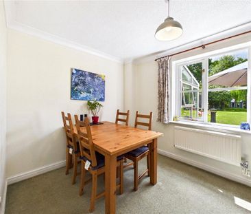 4 bedroom detached house to rent - Photo 3