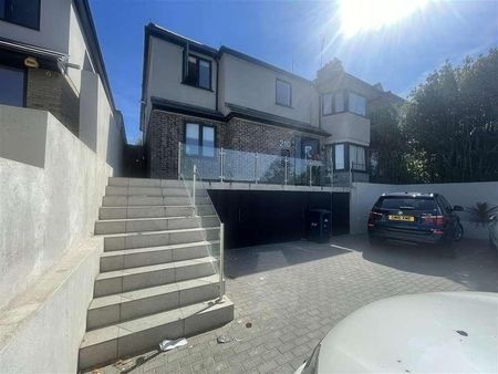 Hendon Way, Hendon Central, NW4 - Photo 5