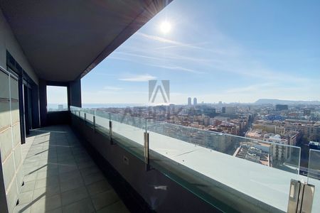 Piso en alquiler con espectaculares vistas en Poblenou, Barcelona - Photo 3