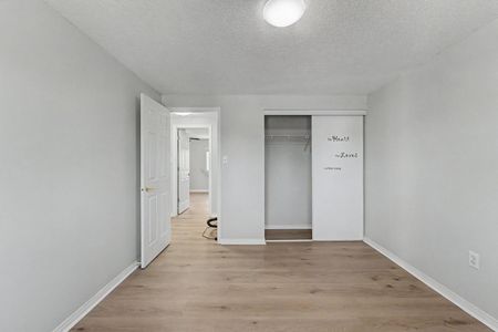 For Lease - 24 Dunsmore Lane, Barrie, Ontario - Photo 2