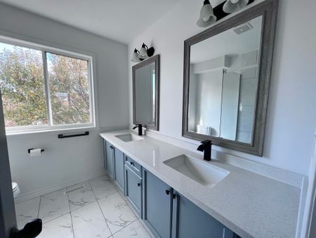 For Lease - 1352 Goldhawk Trail, Oakville, Ontario - Photo 4