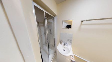Flat 1 83 Headingley Mount, Leeds, LS6 3EL - Photo 5