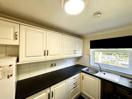 1 Bedroom Terraced House - Photo 3