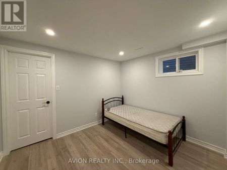 37 STARGELL CRESCENT - Photo 2