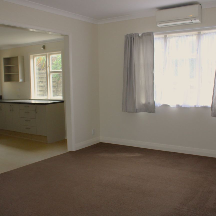 Welcome to Island Bay - Photo 1