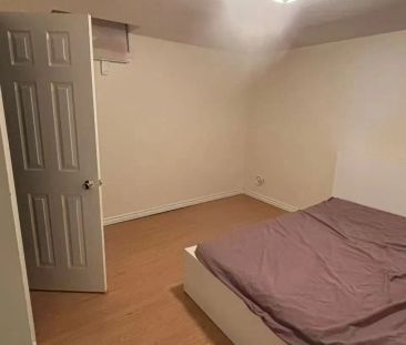 160 Galbraith Crescent - Photo 6