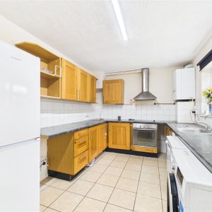 Fane Way, Maidenhead Fane Way, Maidenhead - Photo 3