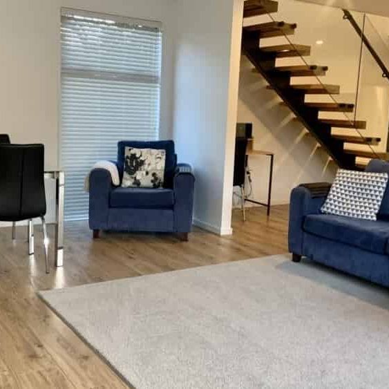 Immaculate fully furnished executive spacious townhouse - Photo 1