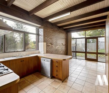 8 Shalimar Court, Vermont South VIC 3133 - House For Rent | Domain - Photo 6