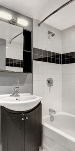 The Kingsview - Photo 3