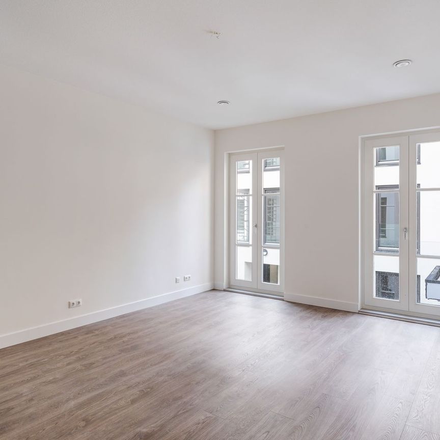 Appartement te huur: Gedempte Gracht 671-B 2512 AM Den Haag - Photo 1