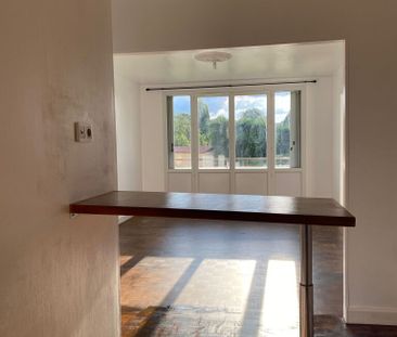 Location Appartement 4 pièces 66m² BOIS D ARCY 78390 - Photo 2