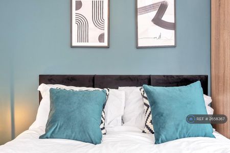 Studio to rent - Photo 3