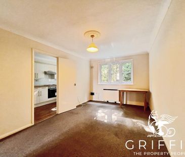 Crest Avenue, Grays, RM17 - Photo 4