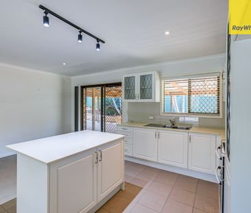 Renovated Air Conditioned Family Home with Solar - Photo 3