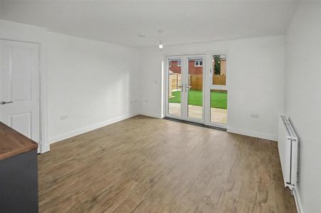 2 bedroom semi-detached house to rent - Photo 3