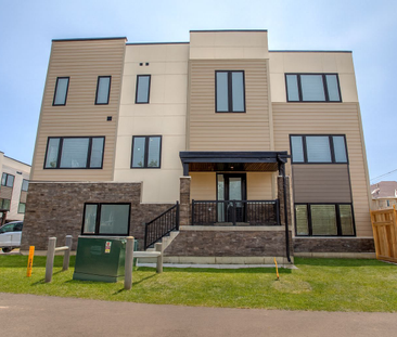 For Lease - 1497 PURCHASE Place, Innisfil, Ontario - Photo 3