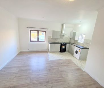 1 Bed Flat, Littlemoor Road, IG1 - Photo 4