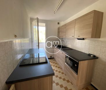 Location Appartement 4 pièces 89m² HYERES 83400 - Photo 3