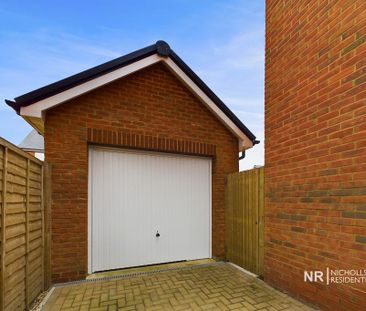 3 bedroom semi-detached house to rent - Photo 5