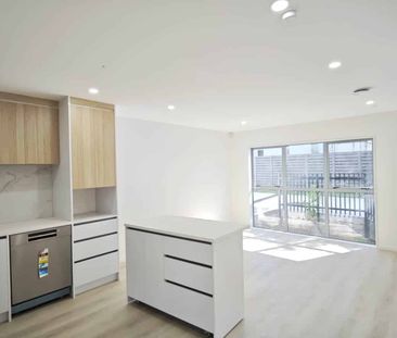 Brand New 3 Bedroom, 2.5 Bathroom in Beach Haven - Photo 1