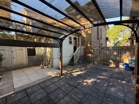 For Lease - 203 Fairleigh Avenue, Hamilton, Ontario - Photo 1