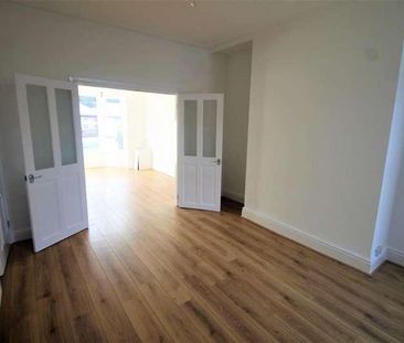 Parrin Lane, Eccles, Manchester, M30 - Photo 3