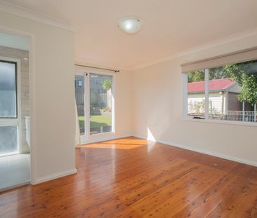 14B Eighth Street, Speers Point NSW 2284 - House For Rent | Domain - Photo 6