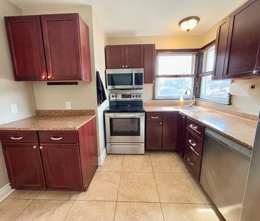 $2,200 / 3 br / 1 ba / 273 East 45th st #main - Photo 6