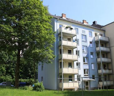 Bezugsfertige 3-Raum-Wohnung mit Balkon nahe Parkanlage - Photo 4