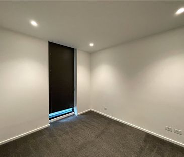 1009/618 Lonsdale Street - Photo 2
