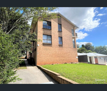 Spacious First Floor Apartment in Prime Location... - Photo 3