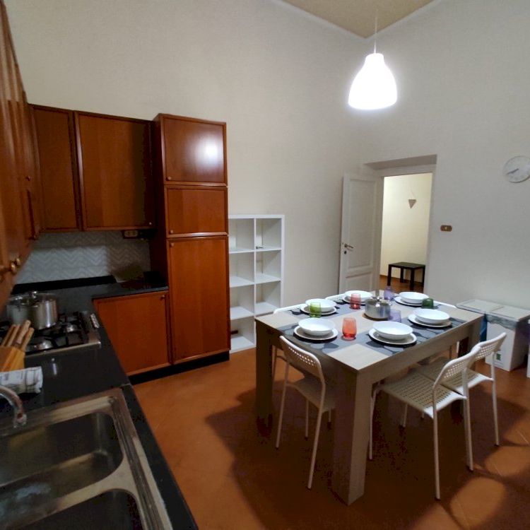 Private room in Viale Dei Mille 32 - Photo 1