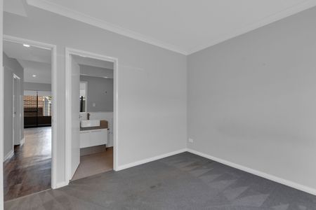 Apartment Living Close to the Beach! - Photo 5