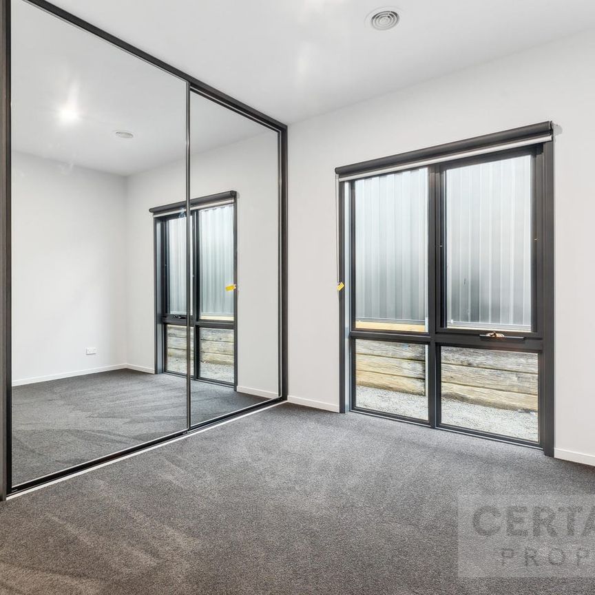 Find your Dream Pad in Pakenham - Modern, Spacious and Ready to Move In! - Photo 1