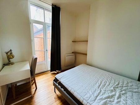 BLATIN superbe T2 meublé avec terrase - Photo 2