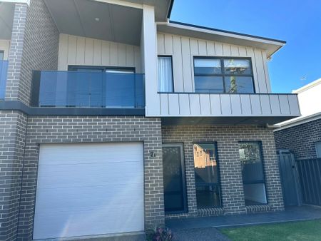 Stunning 3-Bedroom Townhouse in Barrack Point - Photo 5
