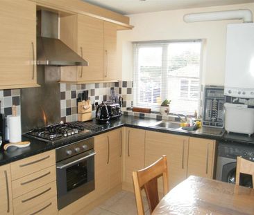 2 bedroom flat to rent - Photo 6