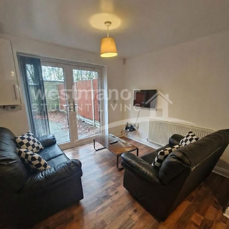 4 bedroom house to rent - Photo 1
