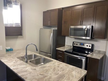 For Lease - 2490 Old Bronte Road Unit# 824, Oakville, Ontario - Photo 4