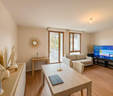 Location Appartement 3 pièces 72m² CHINON 37500 - Photo 2