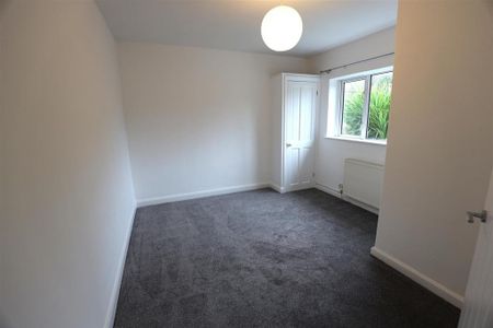 3 bedroom terraced house to rent - Photo 5