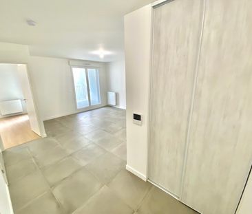 Location Appartement 2 pièces 43m² LYON 3ème - Photo 3