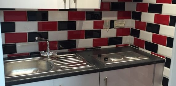 Studio Flat, Lyndhurst Road, LU1 - Photo 2