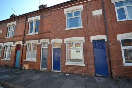 4 bedroom terraced house to rent - Photo 5
