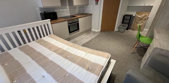 Studio to rent - Photo 2