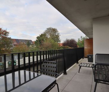 Prachtig nieuwbouwappartement met terras én autostaanplaats te huur... - Photo 1