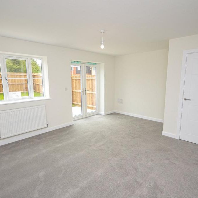 3 bedroom semi-detached house to rent - Photo 1