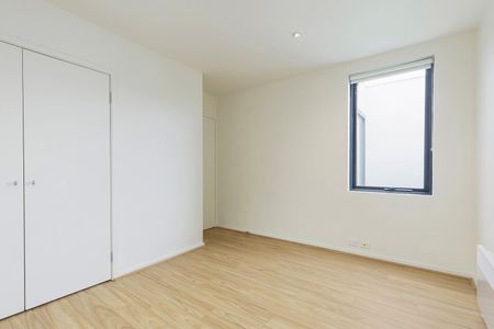509/33 Wreckyn Street, North Melbourne VIC 3051 - Photo 2